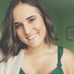 Meet your Posher, Hannah